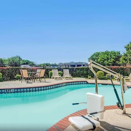Super 8 By Wyndham Mckinney/Plano Area Luaran gambar