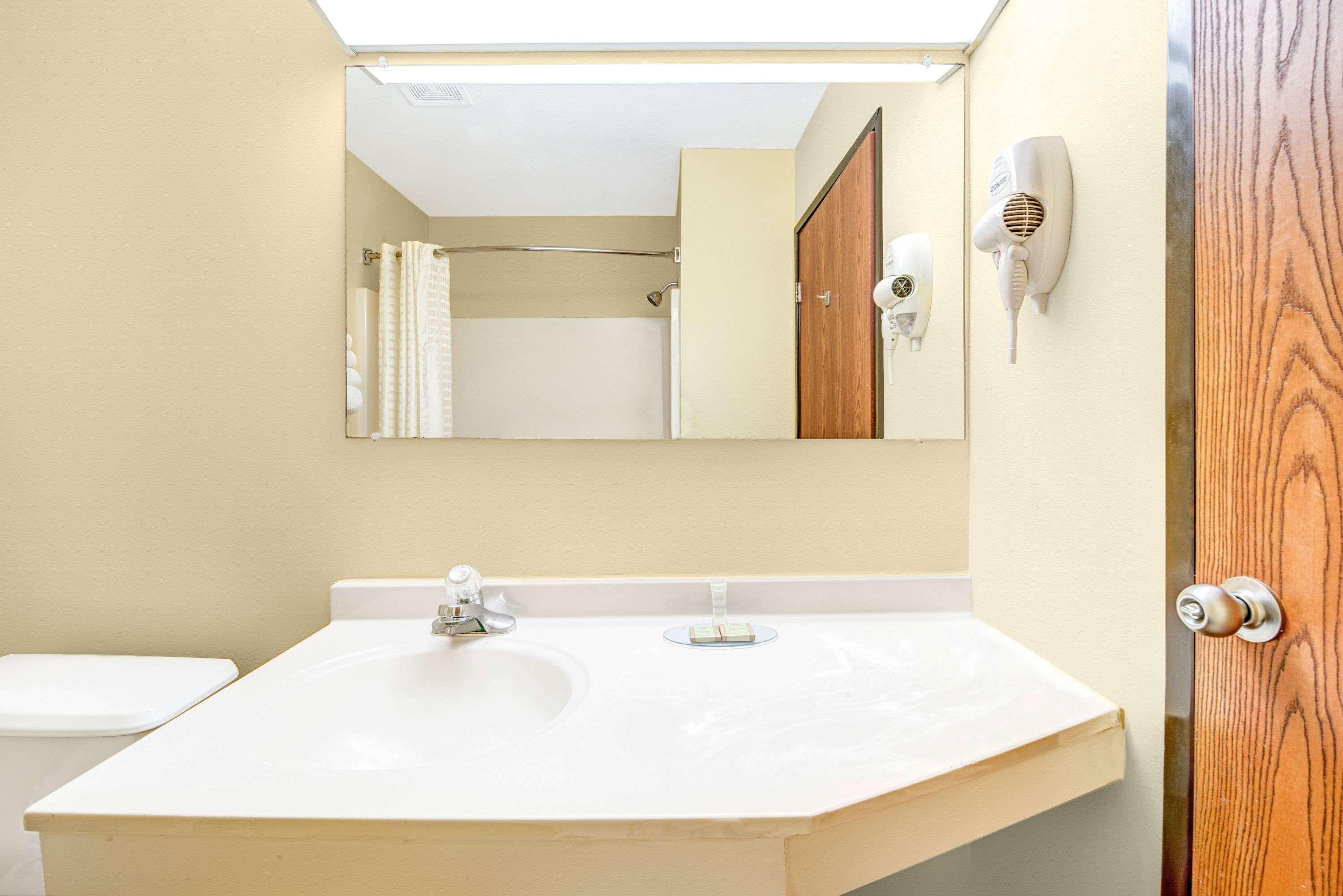 Super 8 By Wyndham Mckinney/Plano Area Luaran gambar