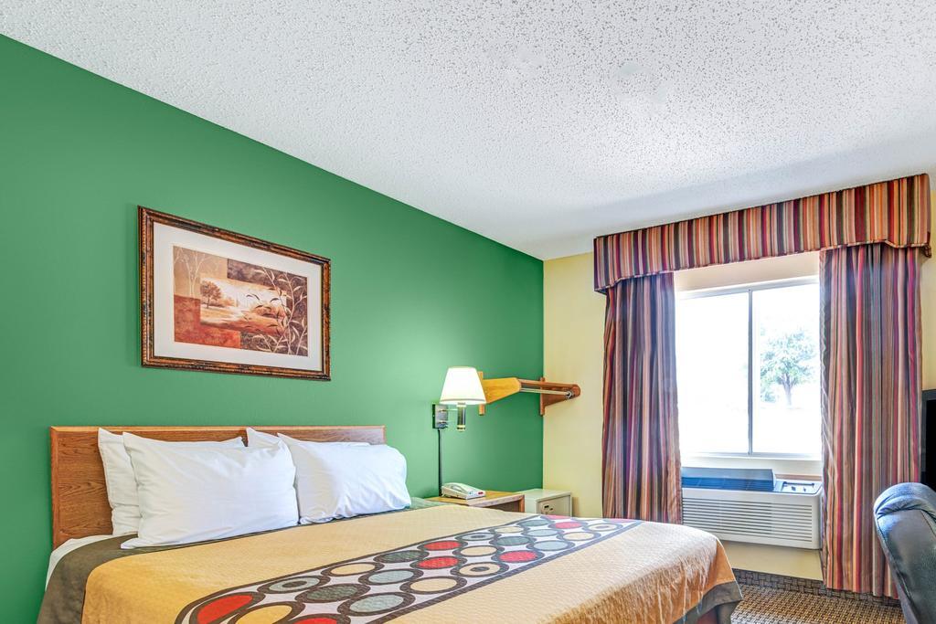 Super 8 By Wyndham Mckinney/Plano Area Luaran gambar